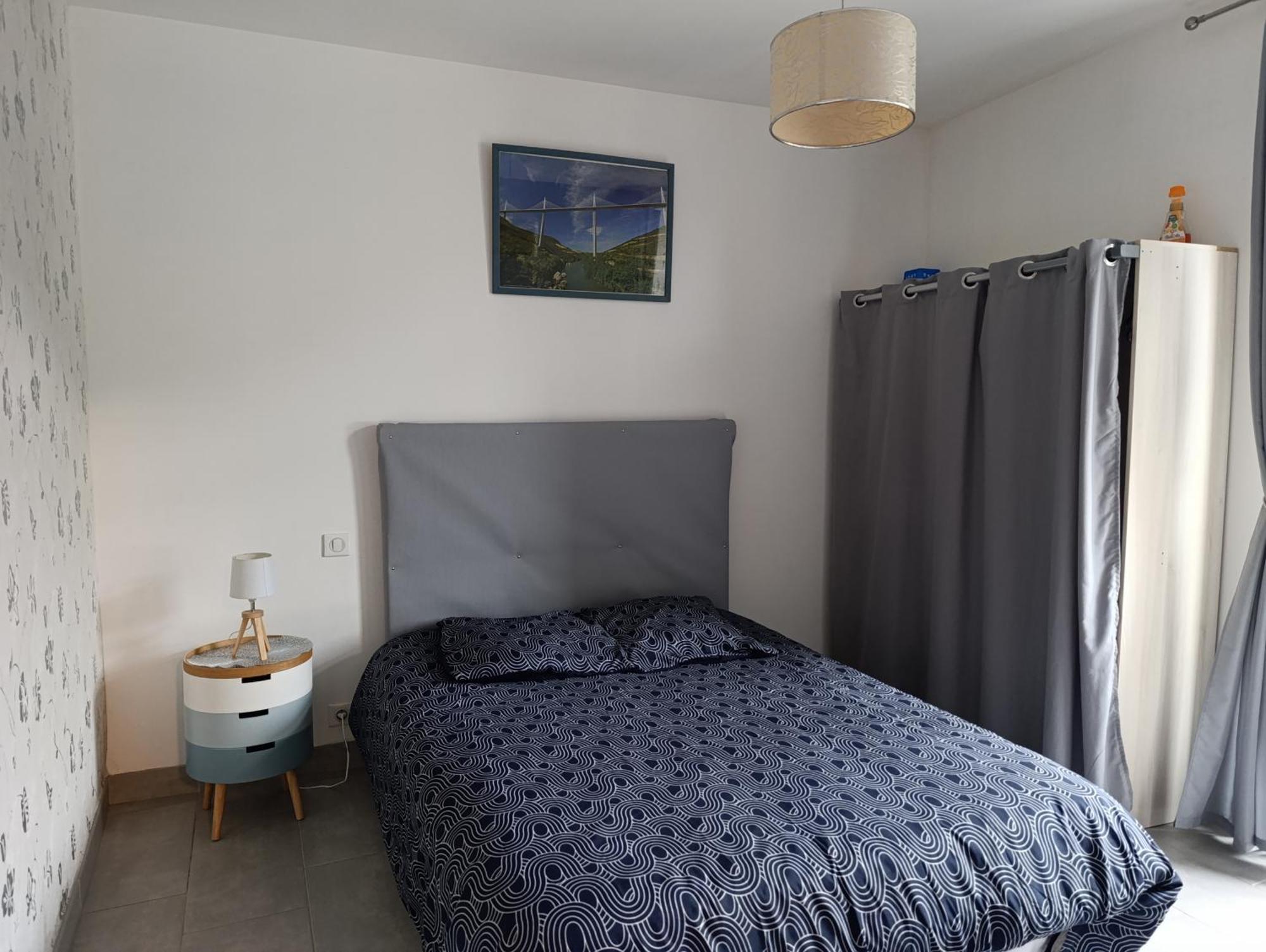 Maison Spacieuse Et Agreable Saint-Georges-de-Luzençon Exterior foto