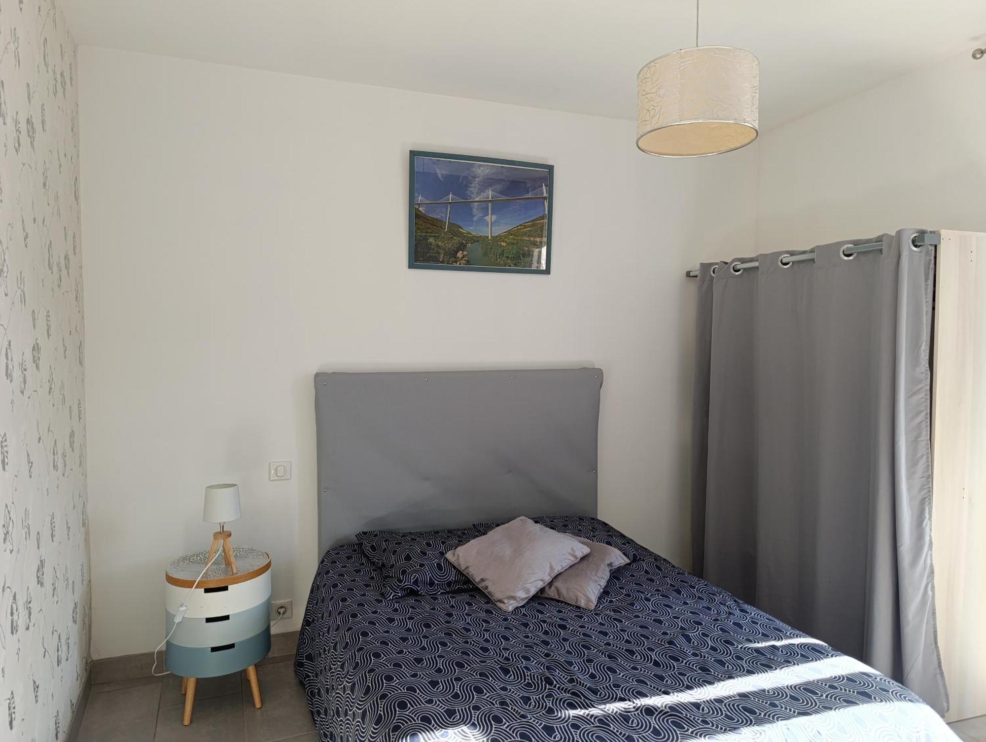Maison Spacieuse Et Agreable Saint-Georges-de-Luzençon Exterior foto